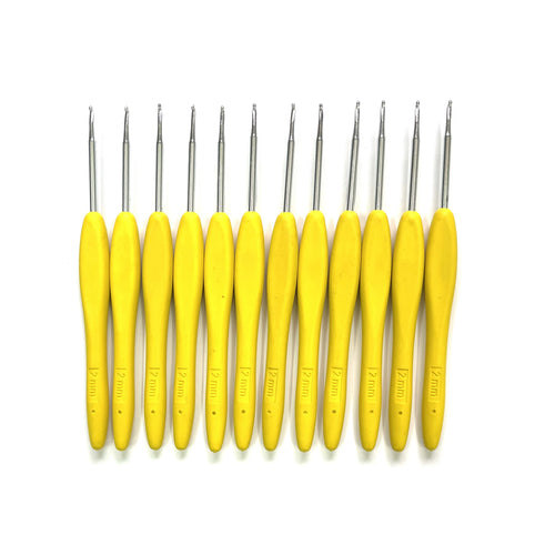 Metal crochet hook with rubber grip - 2mm