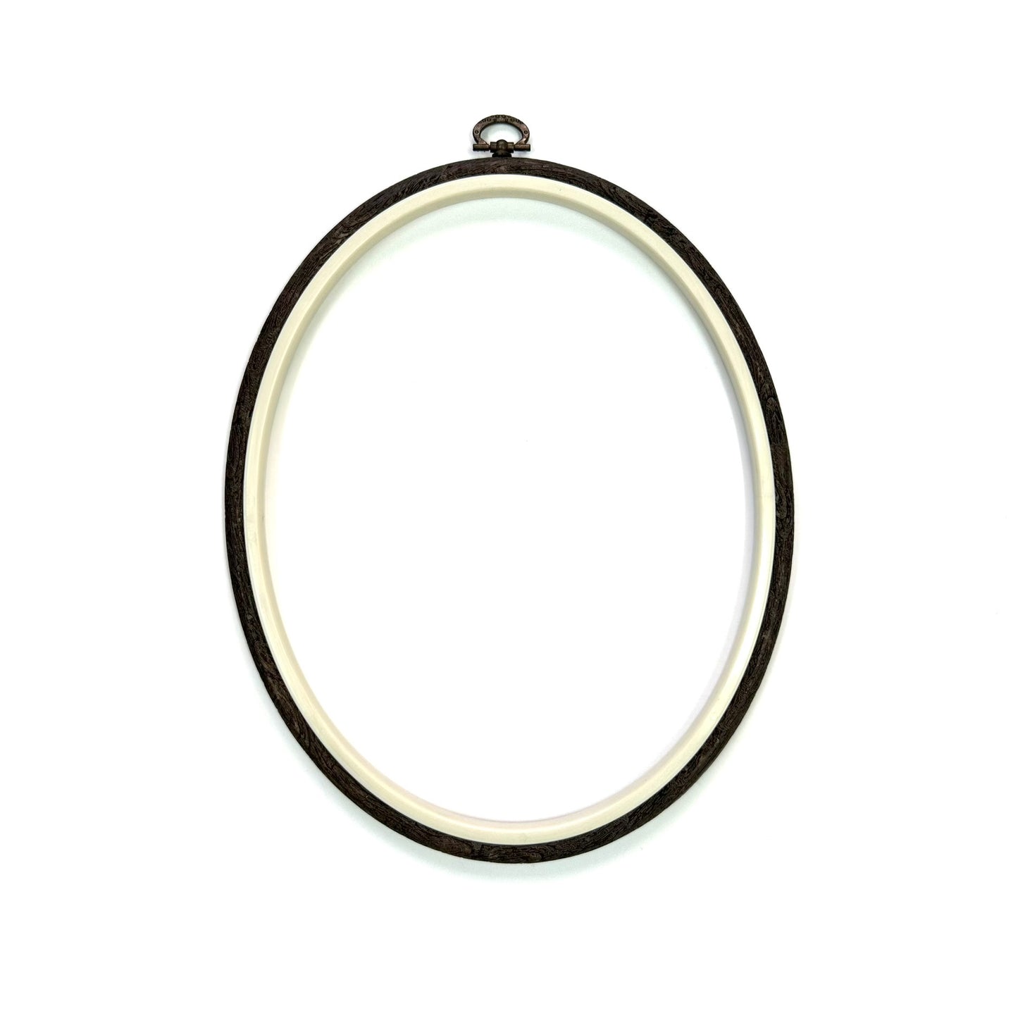 Nurge Silicone frame (Oval) - Woodgrain - 22 x 27cm