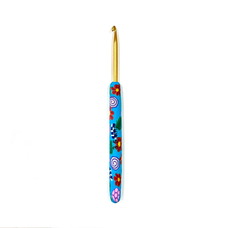 Metal crochet hook with designed silicone grip - 3.5mm