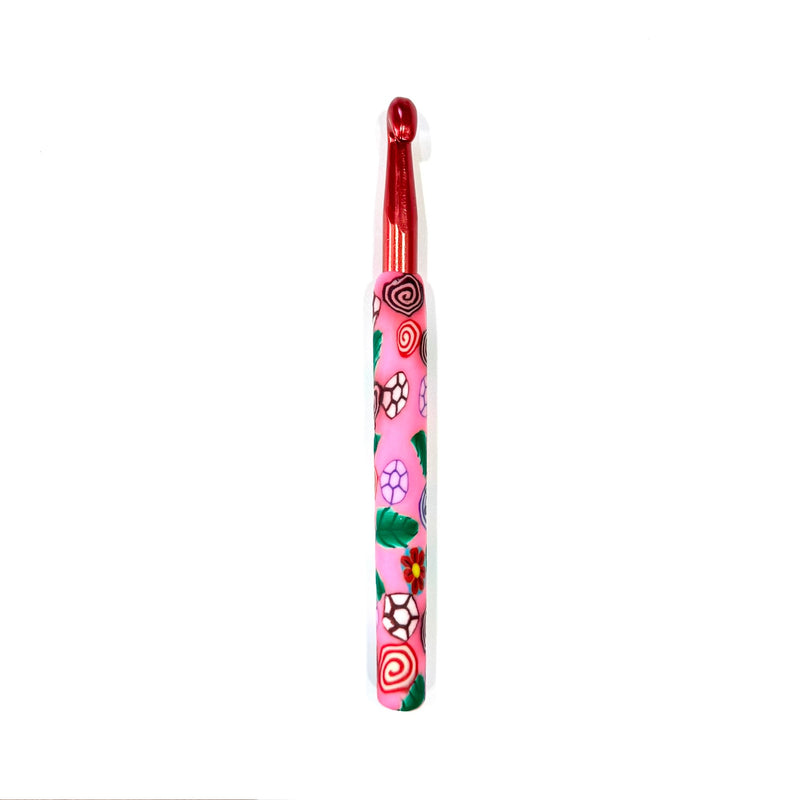 Metal crochet hook with designed silicone grip - 8mm