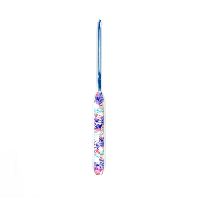 Metal crochet hook with designed silicone grip - 2.5mm