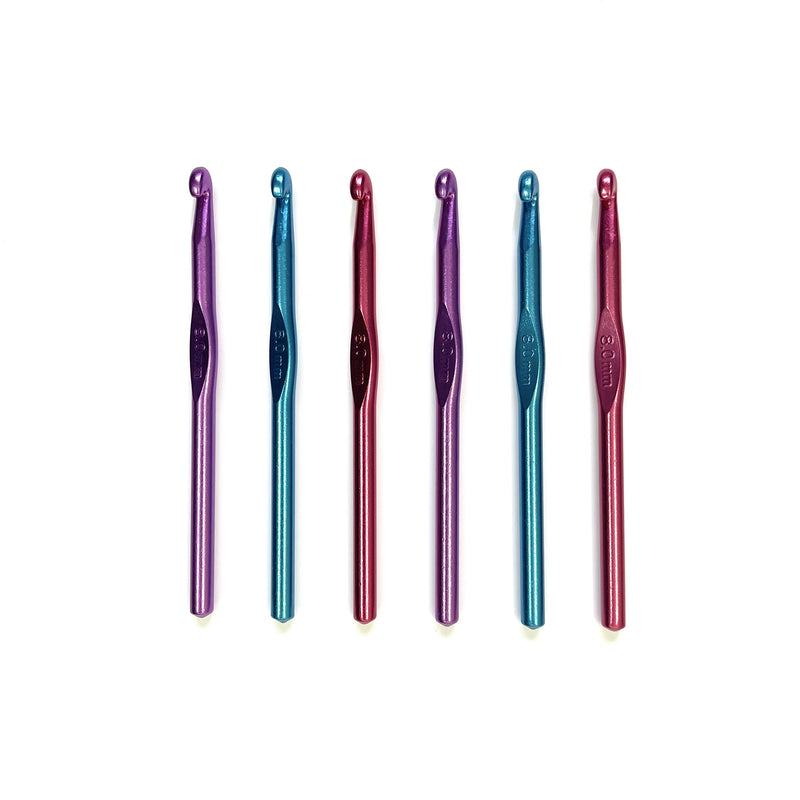 Metal crochet hook - 8mm